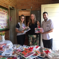 A Casa Cruzeiro e a Auto Oeste Ford realizaram, a entrega dos materiais escolares arrecadados na promoção “Volta às aulas Grupo ECEP”.