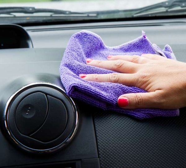 Veja 5 dicas para limpar o interior do carro